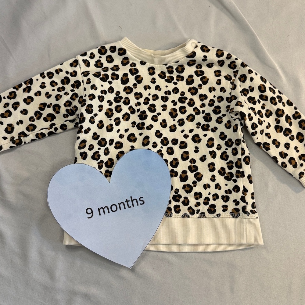 H&M - Leopard Print Kids pullover Sweater - Cream and Black